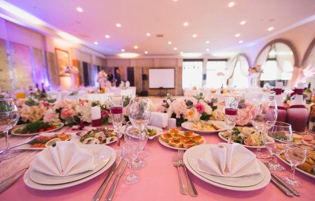 Benefits of Hiring A Wedding Catering Company For Your Wedding
